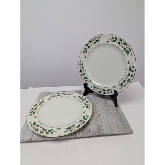 Porcelain Dinner Plates Set 2 "A Season Of Wonder" Christmas Holly Design - Picture 1 of 7